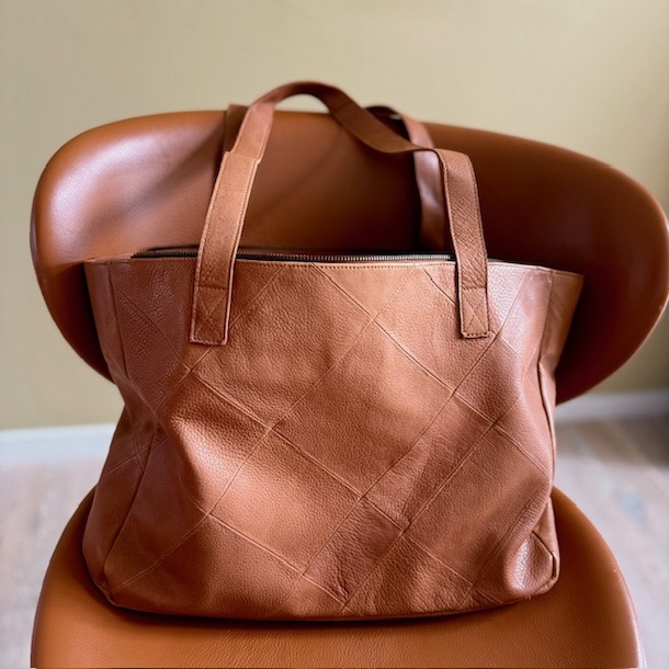 Sonja shopper og Crossbody cow RAW