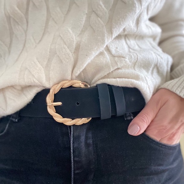 Bælte med guld flet spænde